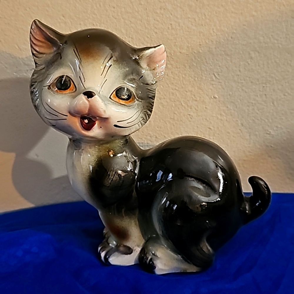 Vintage West Pac Japan Calico Kitten Cat Ceramic 6-3/4" Figurine.
